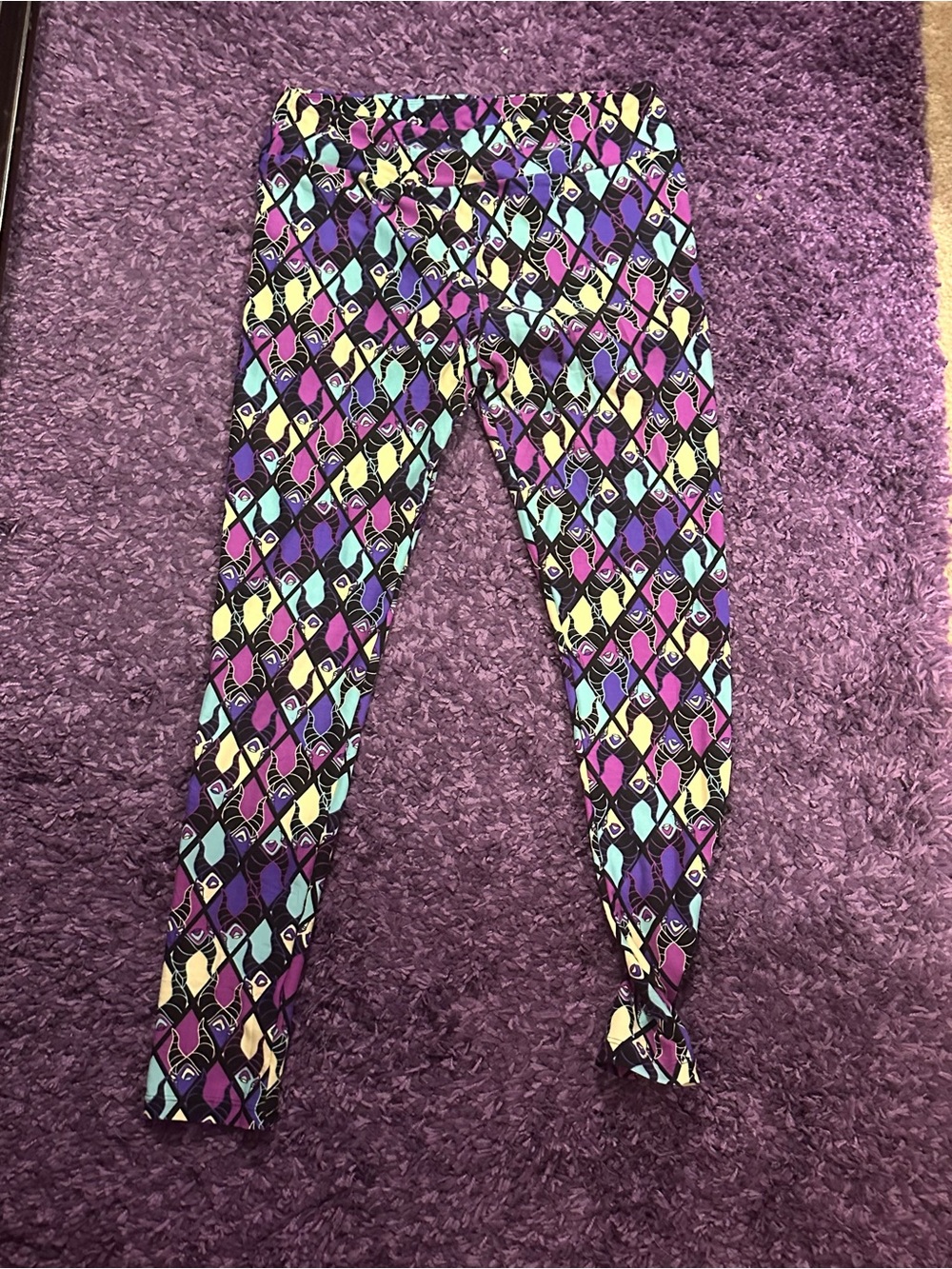 LuLaRoe Women’s Yellow, Purple & Black Maleficent Diamond Print Leggings TC